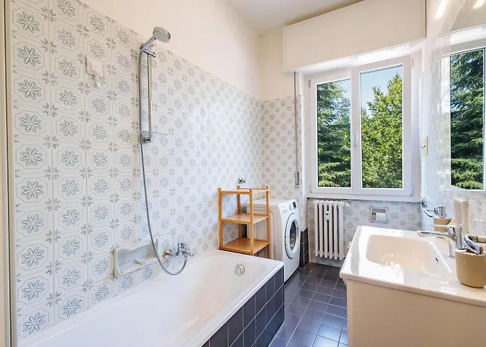 Guesthost - Bright Parco Dei Colli Bergamo